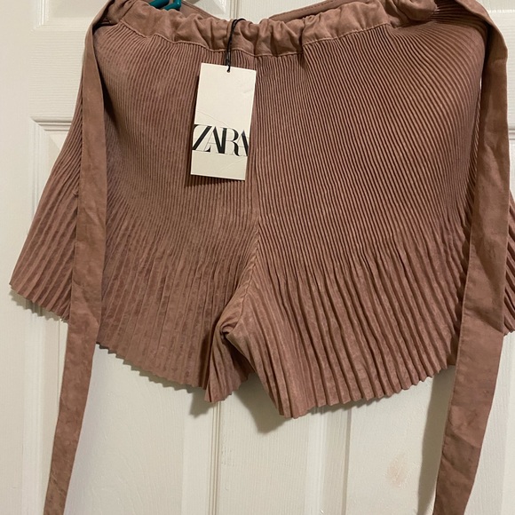 Pink Short - Picture 3 of 6